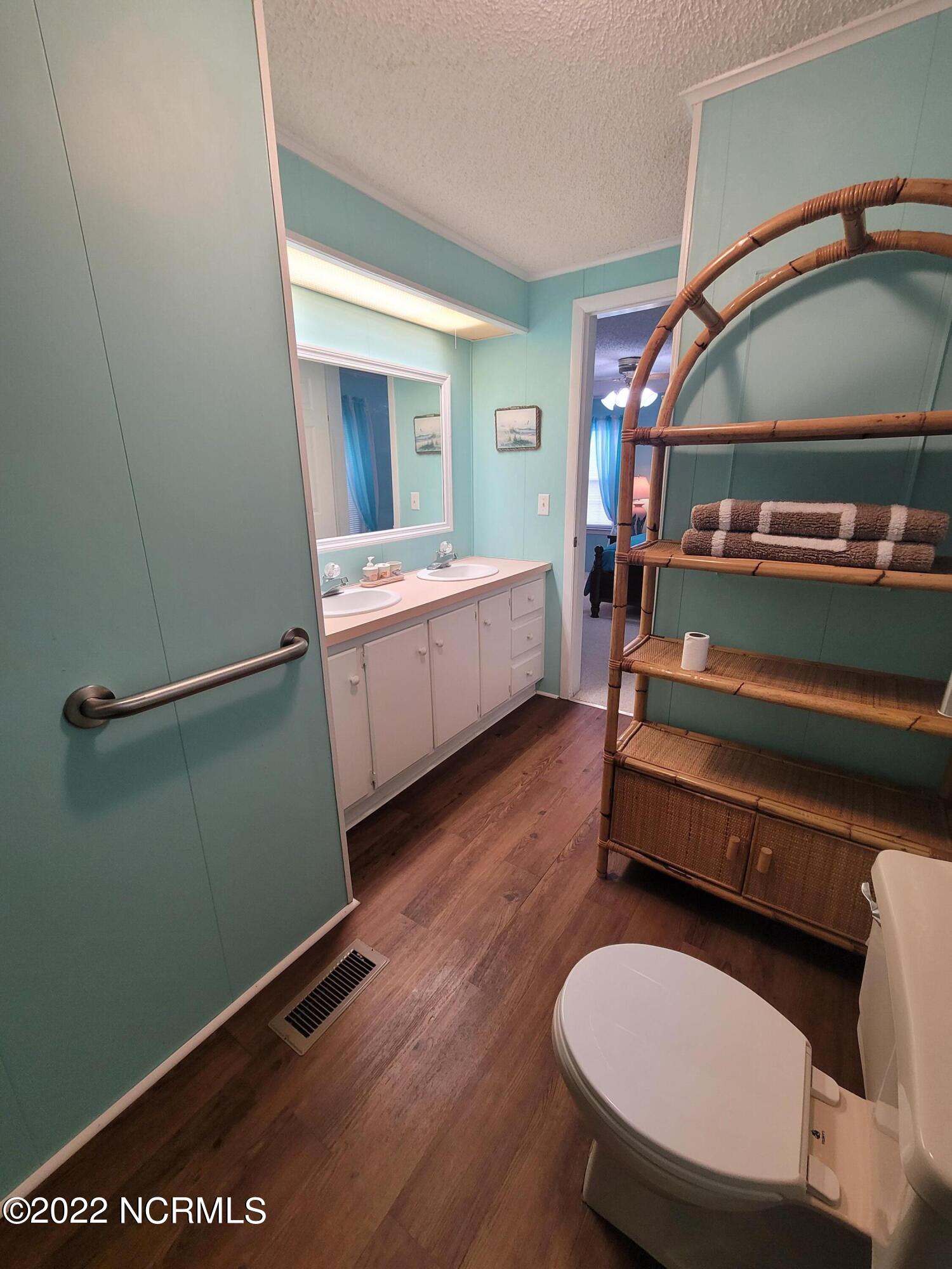 405 Alabama Avenue Carolina Beach, NC 28428 - Photo 29 of 40 20220927_155227