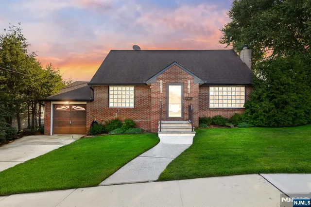 $825,000 | 4 Gail Place, Secaucus, NJ 07094