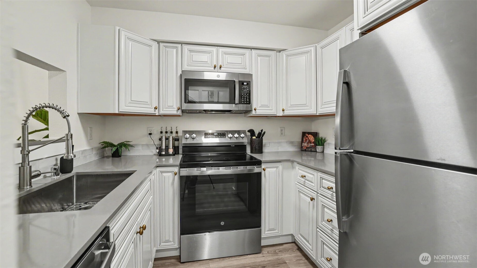 11543 Southeast 175th Street, Unit 3 Renton, WA 98055 - Photo 8 of 38