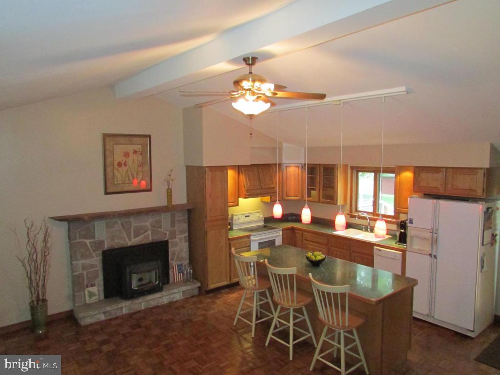 2741 Meadow View Road Manheim, PA 17545 - Photo 12 of 36