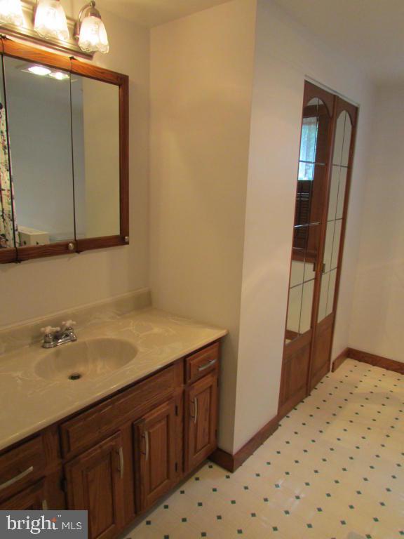 2741 Meadow View Road Manheim, PA 17545 - Photo 22 of 36
