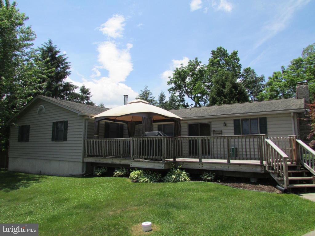 2741 Meadow View Road Manheim, PA 17545 - Photo 4 of 36