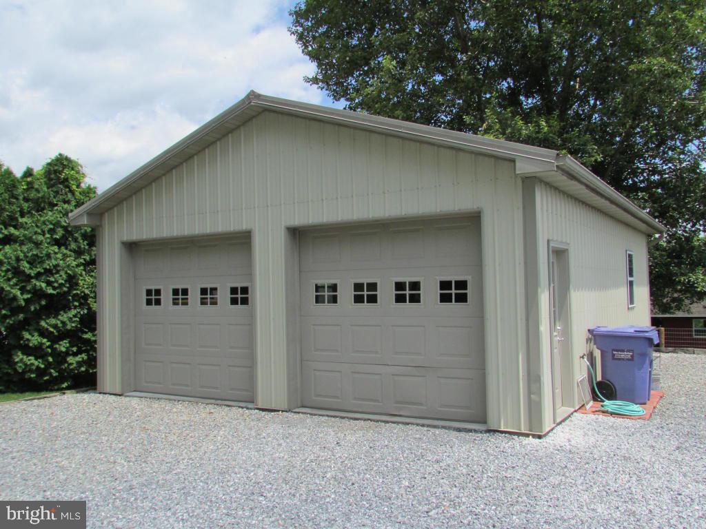 2741 Meadow View Road Manheim, PA 17545 - Photo 5 of 36