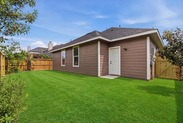 $360,000 | 5014 East Meadow Drive, Deer Park, TX 77536