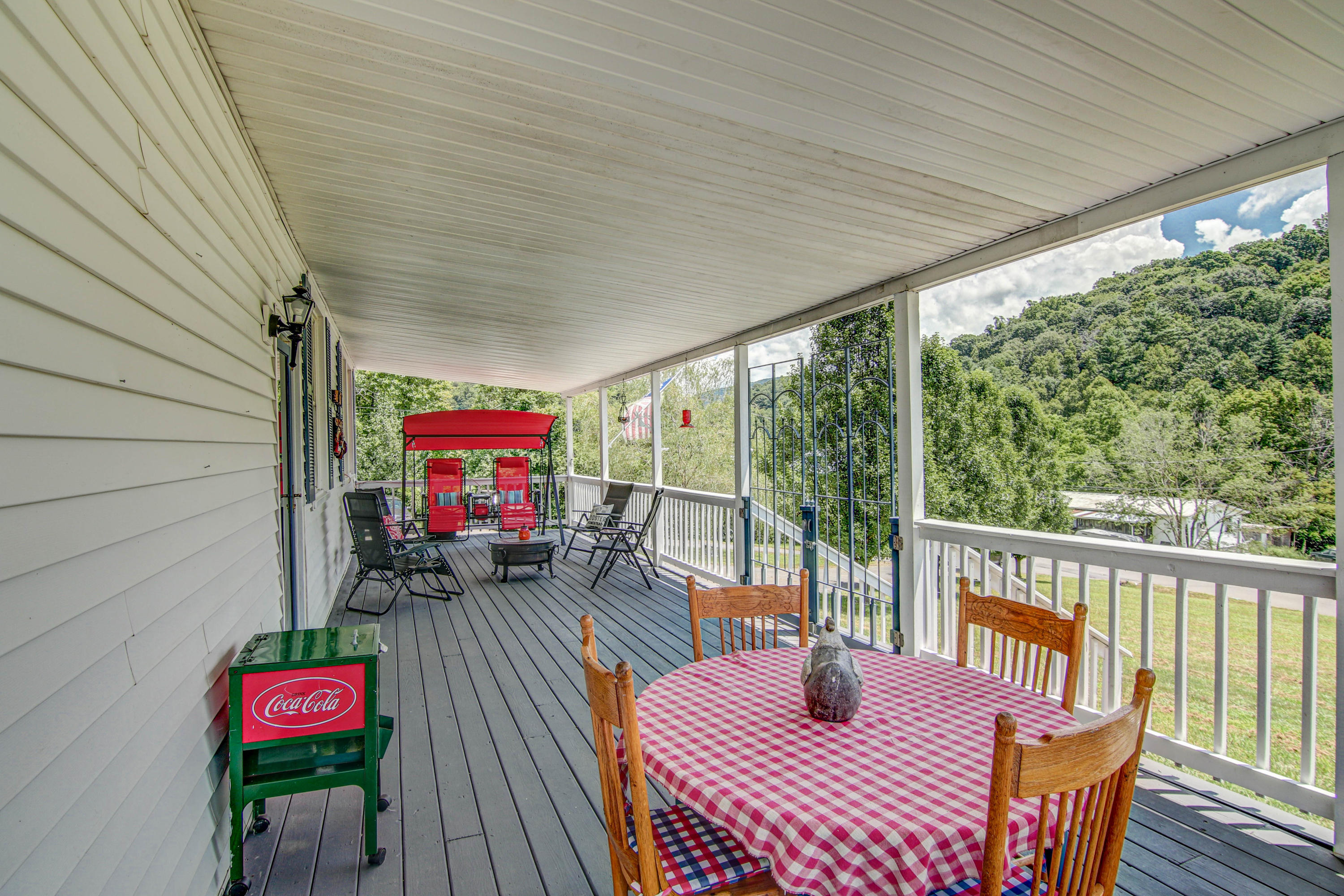 2447 Denton Valley Road Bristol, TN 37620 - Photo 14 of 60 LP1A2991_2_3_4_5