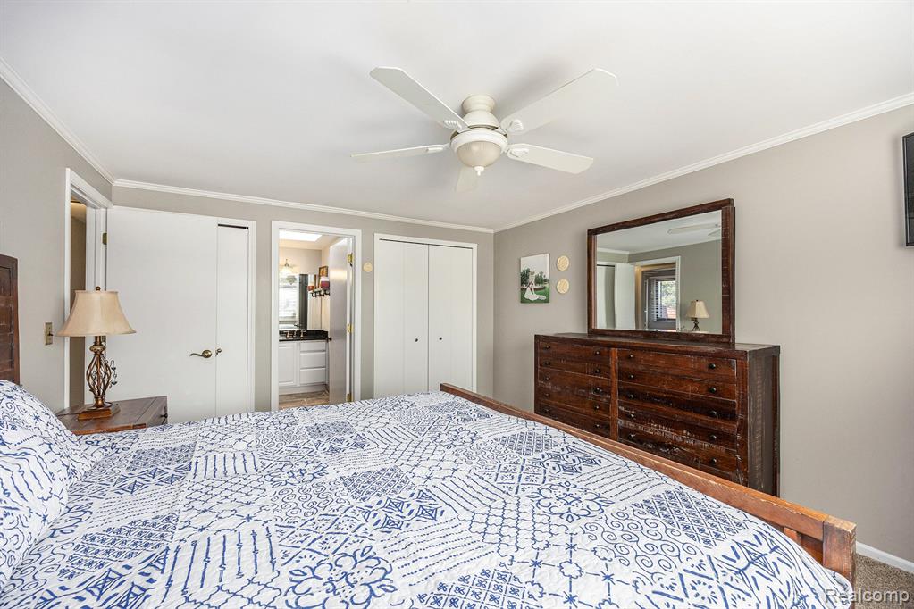 47751 Chrys Road Macomb, MI 48044 - Photo 16 of 33