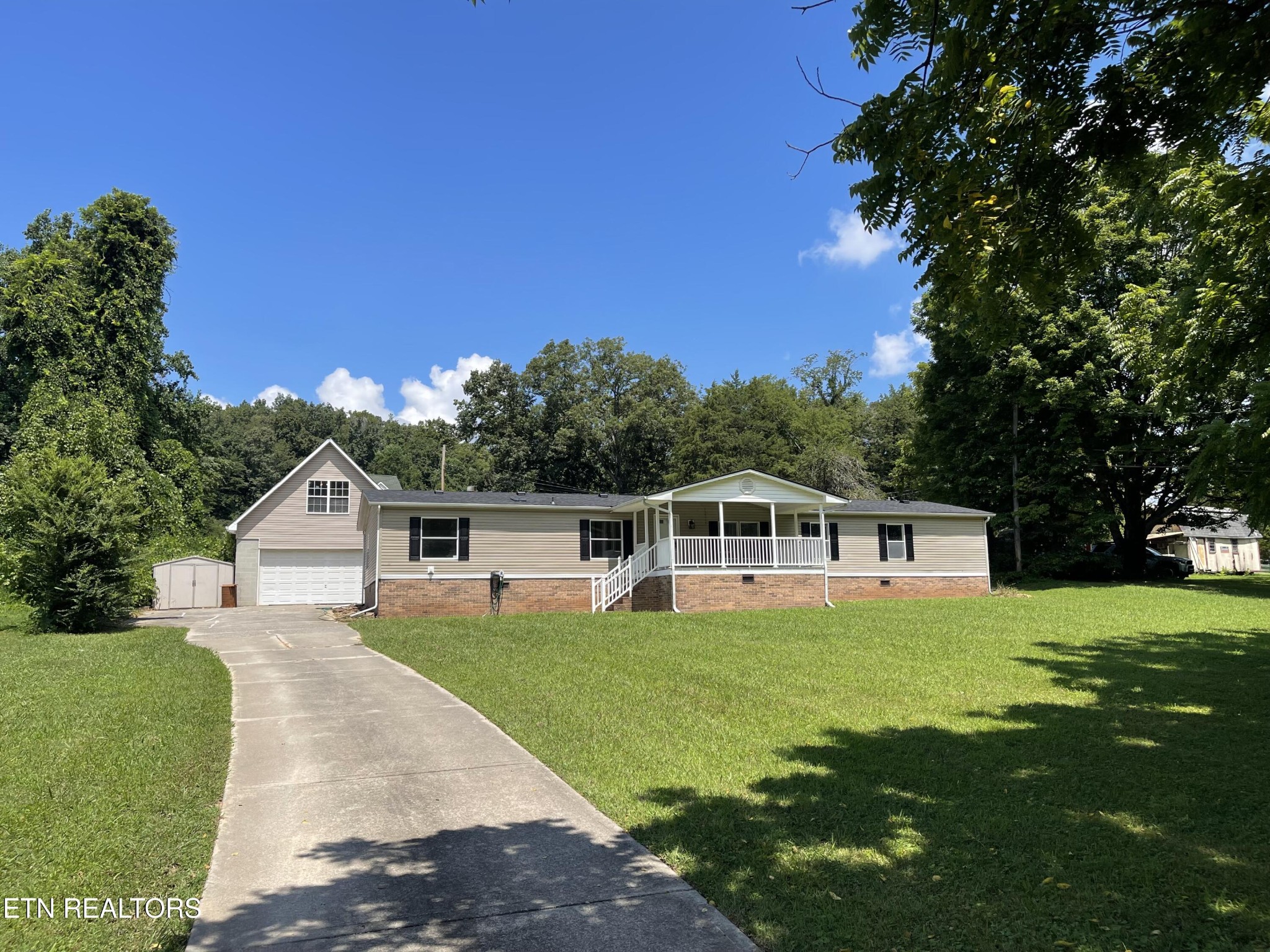 258 Old Tacora Hills Road Clinton, TN 37716 - Photo 1 of 38 Gallery Image 1