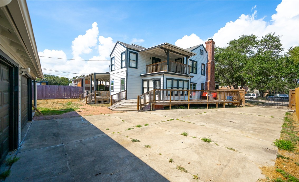 245 Leming Avenue Corpus Christi, TX 78404 - Photo 28 of 33 a view of a house with snow on the road