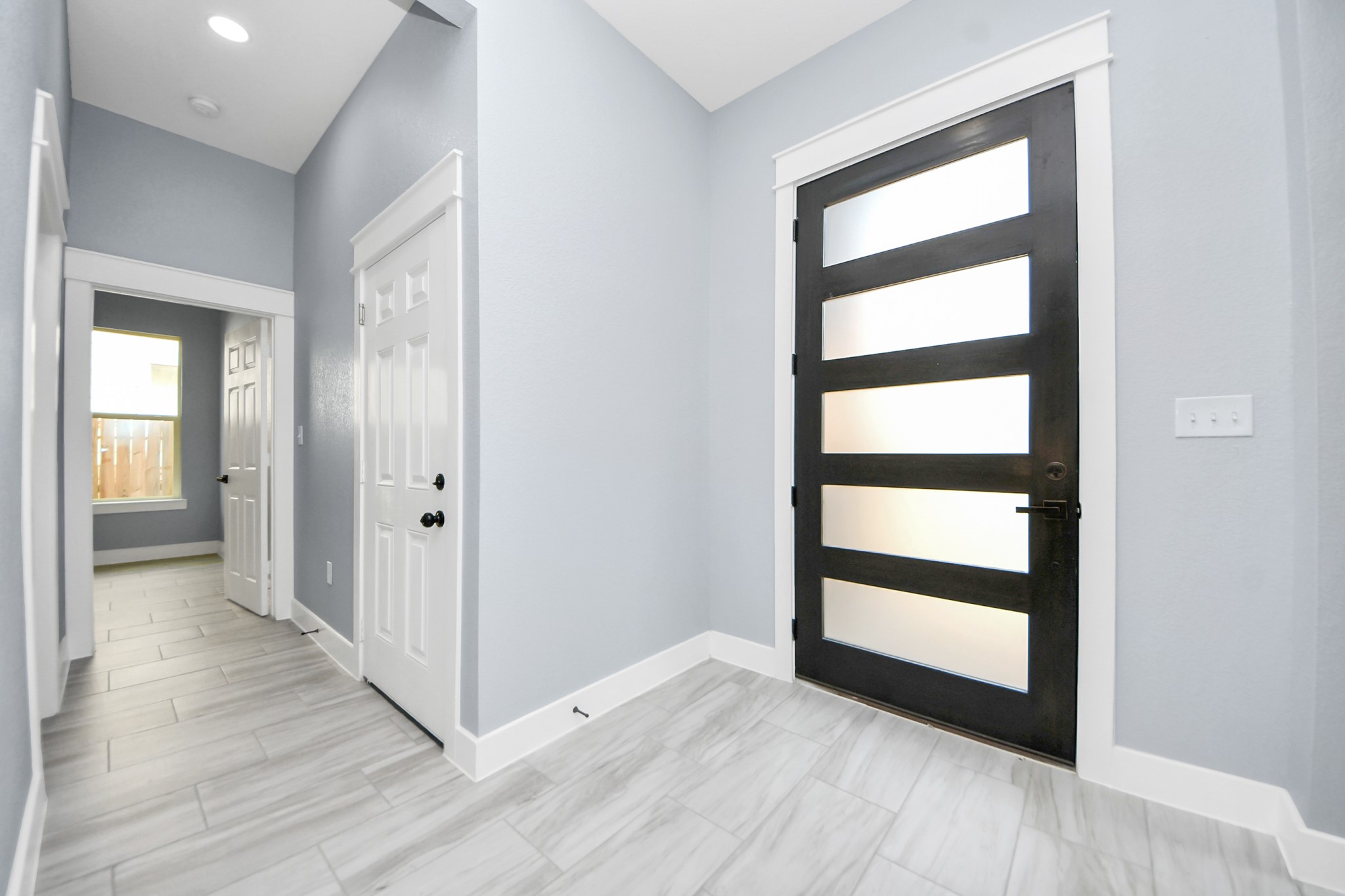 406 South Iowa Street La Porte, TX 77571 - Photo 9 of 49