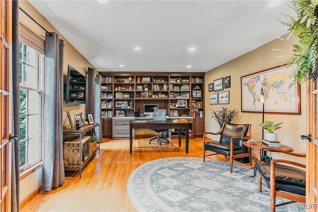 4216 Lakeside Drive Coplay, PA 18037 - Photo 9 of 36