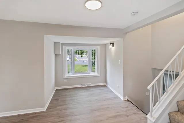 $237,700 | 428 East 156th Place, South Holland, IL 60473