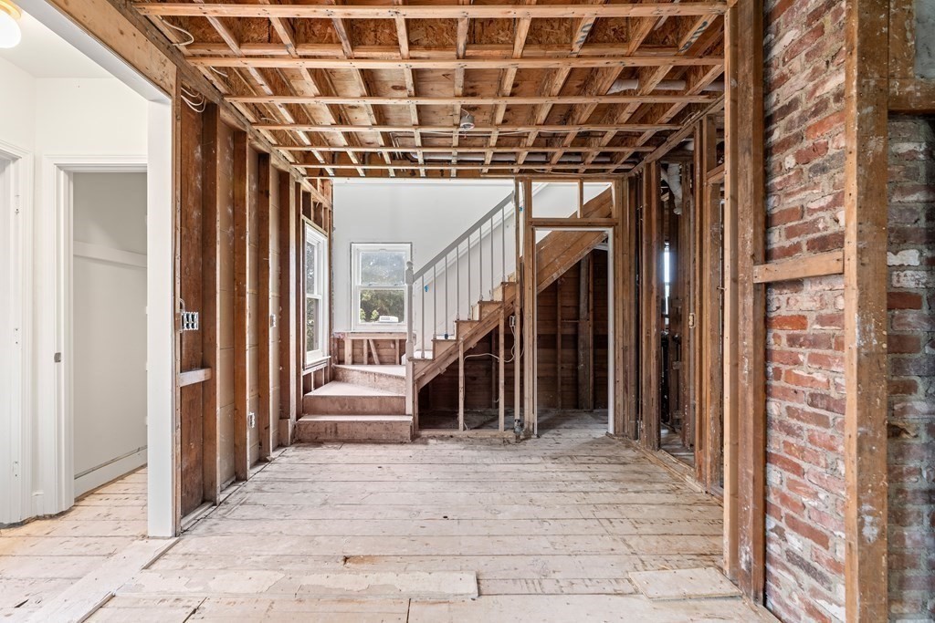 69 Fox Hill Road Nahant, MA 01908 - Photo 19 of 42 a view of entryway