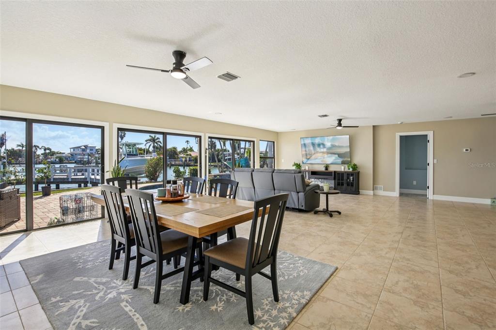 565 Crystal Drive Madeira Beach, FL 33708 - Photo 9 of 40 Gallery Image 9