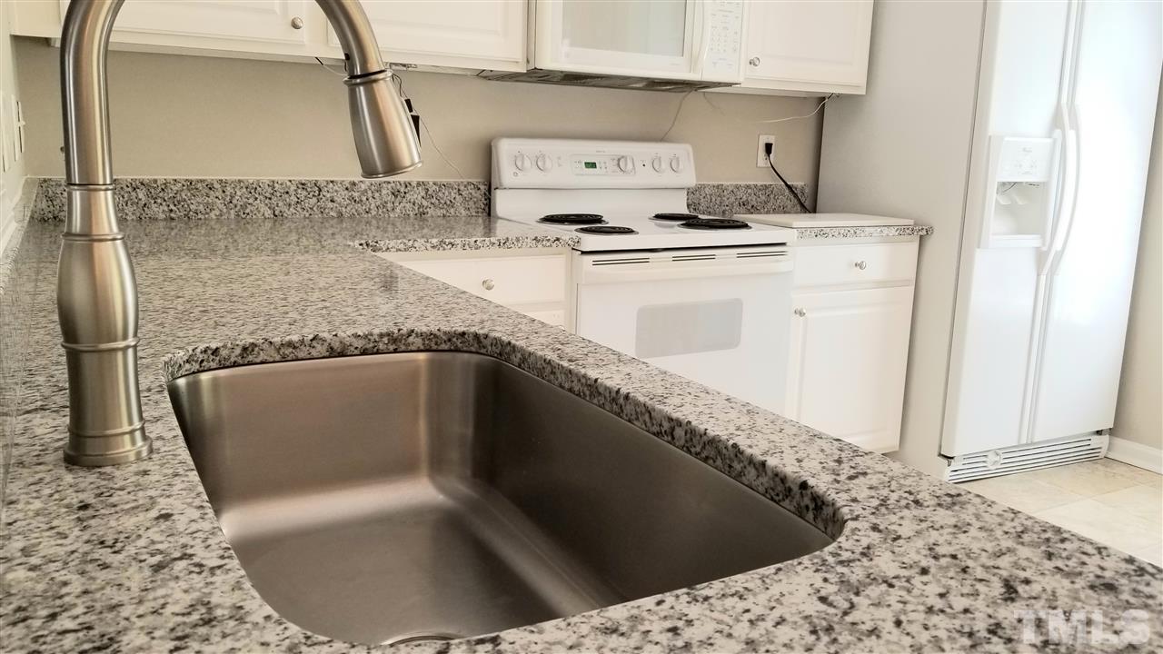 5213 Echo Ridge Road Raleigh, NC 27612 - Photo 7 of 19