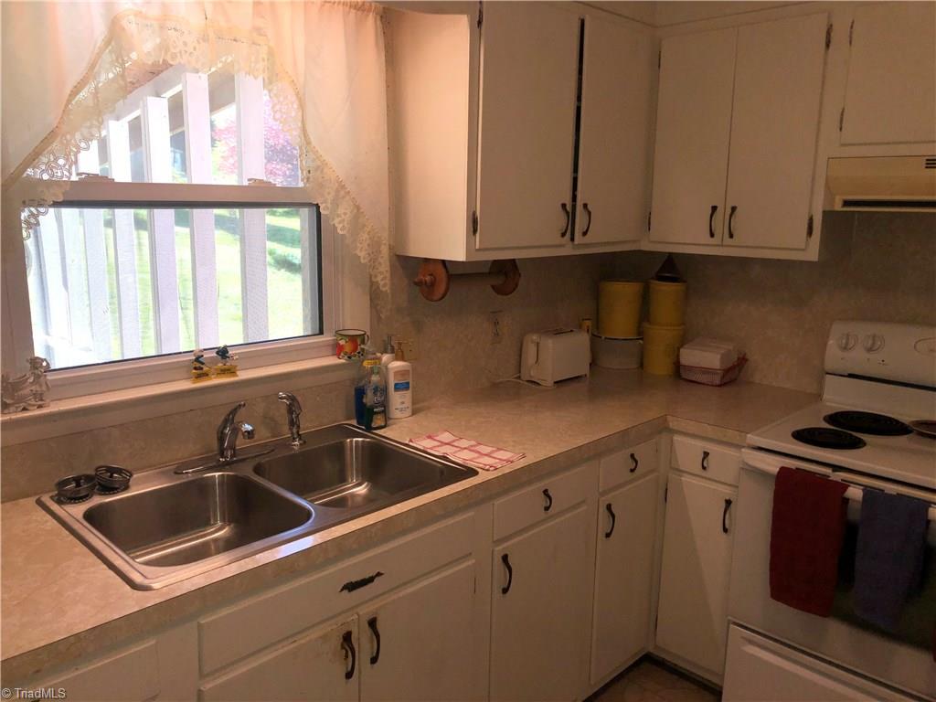 165 Carolina Road Mount Airy, NC 27030 - Photo 16 of 30 Gallery Image 16