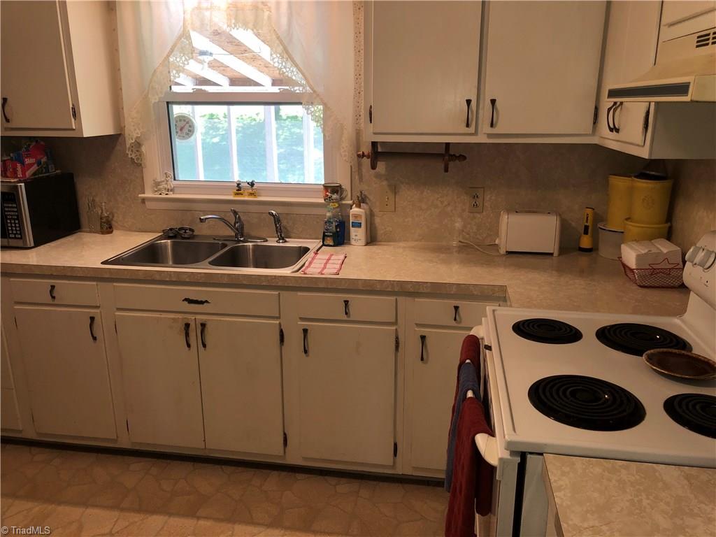 165 Carolina Road Mount Airy, NC 27030 - Photo 18 of 30 Gallery Image 18