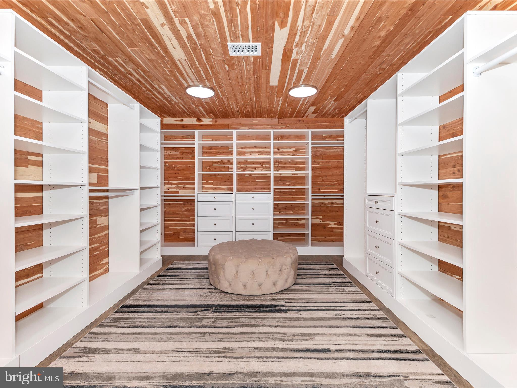 2305 Mt Ephraim Road Adamstown, MD 21710 - Photo 39 of 87 Walkin Closet