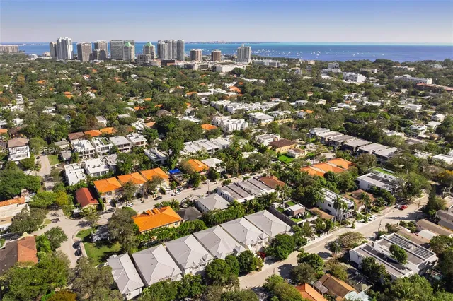 $2,500,000 | 3151 Hibiscus Street, Unit 3151, Miami, FL 33133