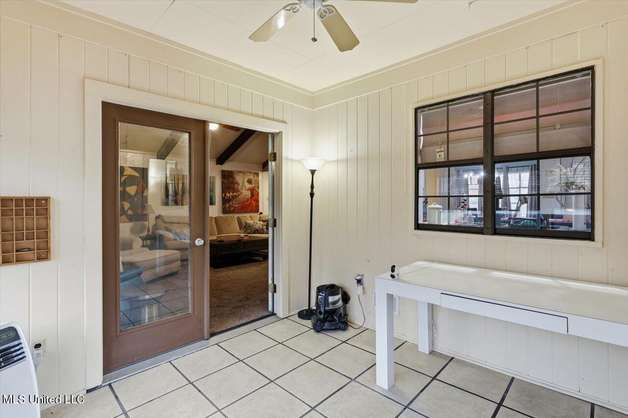 229 Greenfield Place Brandon, MS 39047 - Photo 28 of 38 Sunroom looking into Living Room