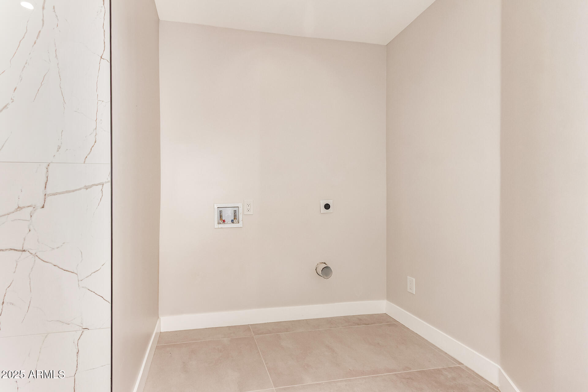 3301 East Rovey Avenue Paradise Valley, AZ 85253 - Photo 71 of 105 a view of an empty room