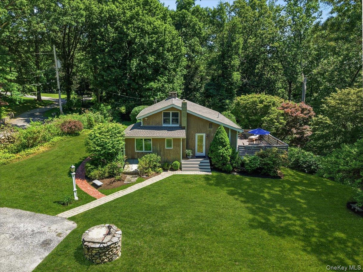 235 Boone Road Yorktown Heights, NY 10598 - Photo 3 of 35