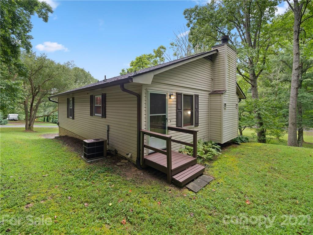 779 Bee Tree Road Swannanoa, NC 28778 - Photo 5 of 21 Gallery Image 5
