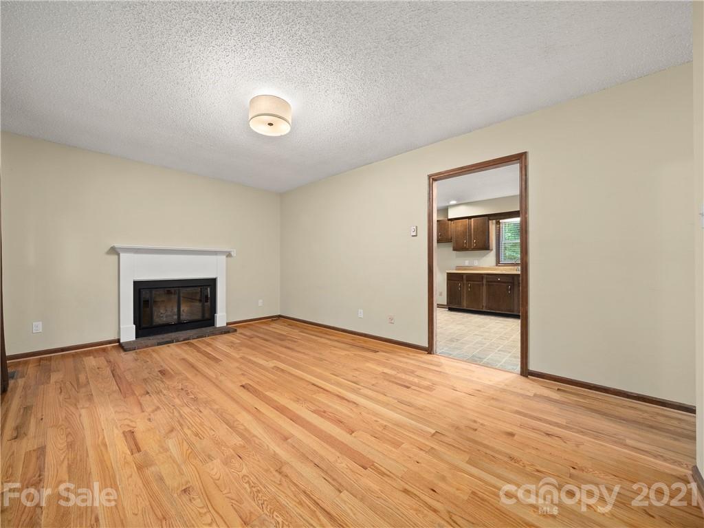 779 Bee Tree Road Swannanoa, NC 28778 - Photo 7 of 21 Gallery Image 7