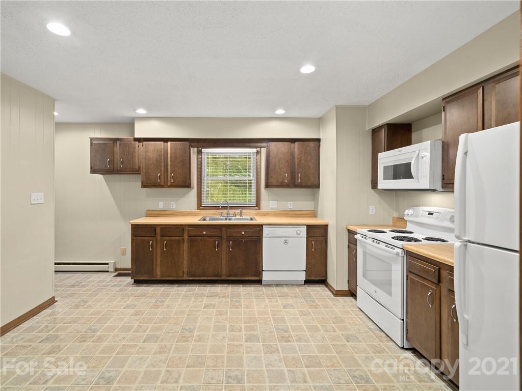779 Bee Tree Road Swannanoa, NC 28778 - Photo 10 of 21 Gallery Image 10