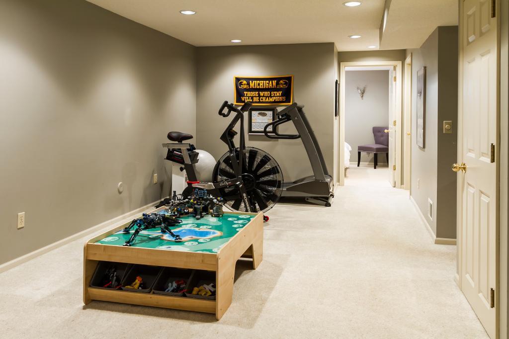 11737 Thornhill Road Eden Prairie, MN 55344 - Photo 22 of 41 Gallery Image 22