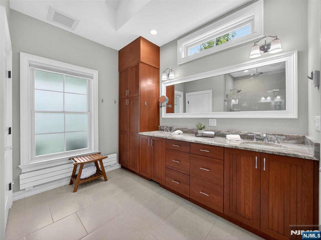 444 Lake Road Wyckoff, NJ 07481 - Photo 26 of 50