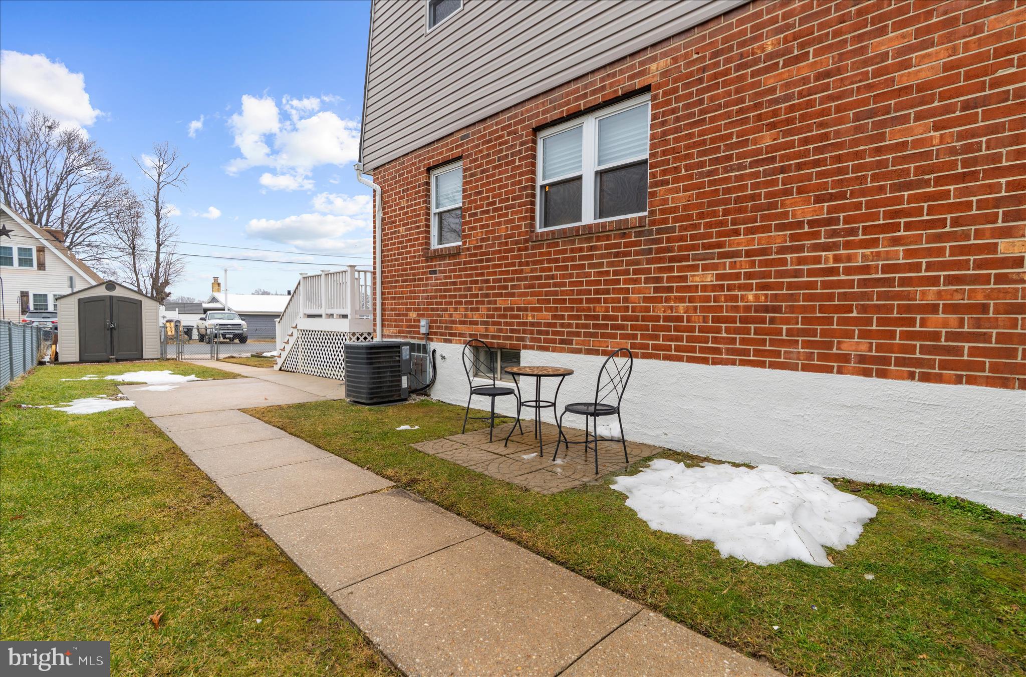 725 Kingston Road Baltimore, MD 21220 - Photo 41 of 55 a backyard of a house with table and chairs