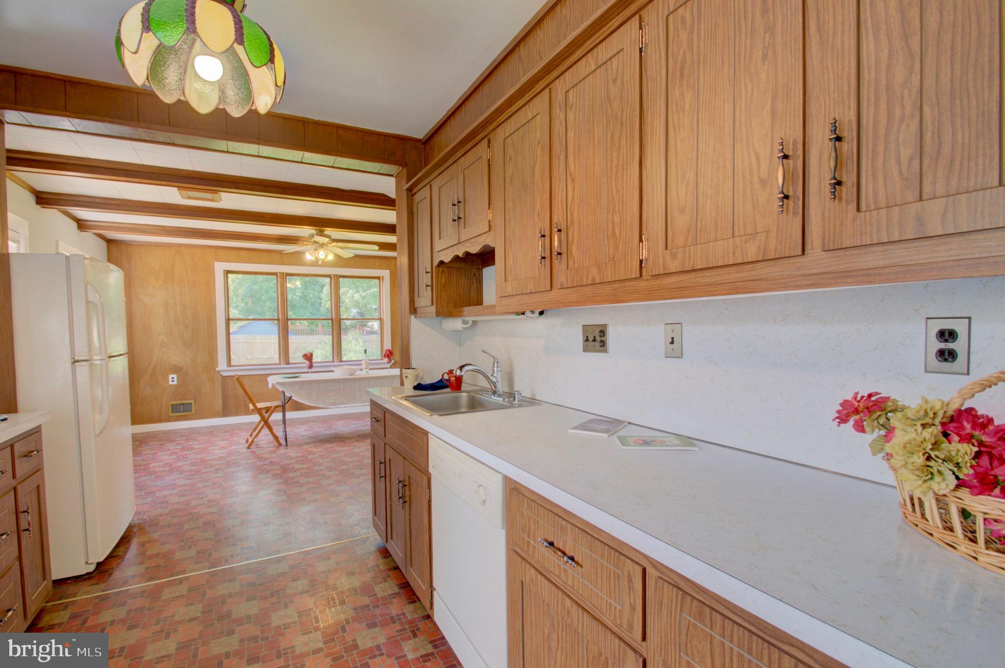 13302 Holdridge Road Silver Spring, MD 20906 - Photo 13 of 33 Kitchen
