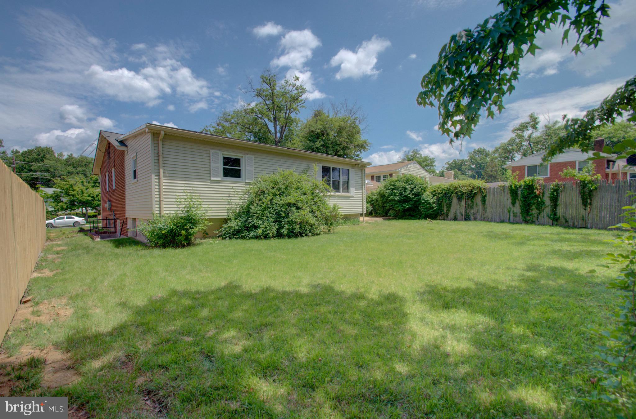 13302 Holdridge Road Silver Spring, MD 20906 - Photo 31 of 33 Rear