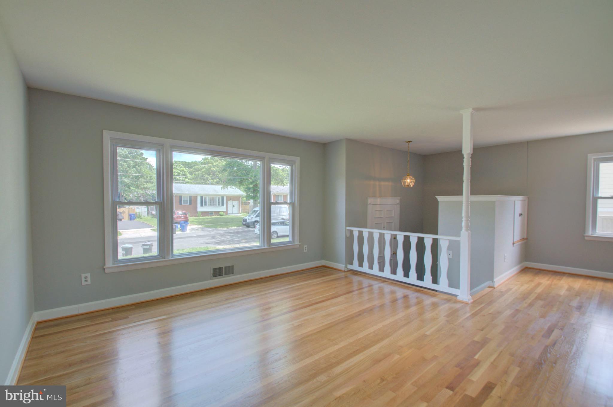 13302 Holdridge Road Silver Spring, MD 20906 - Photo 6 of 33 Living Room