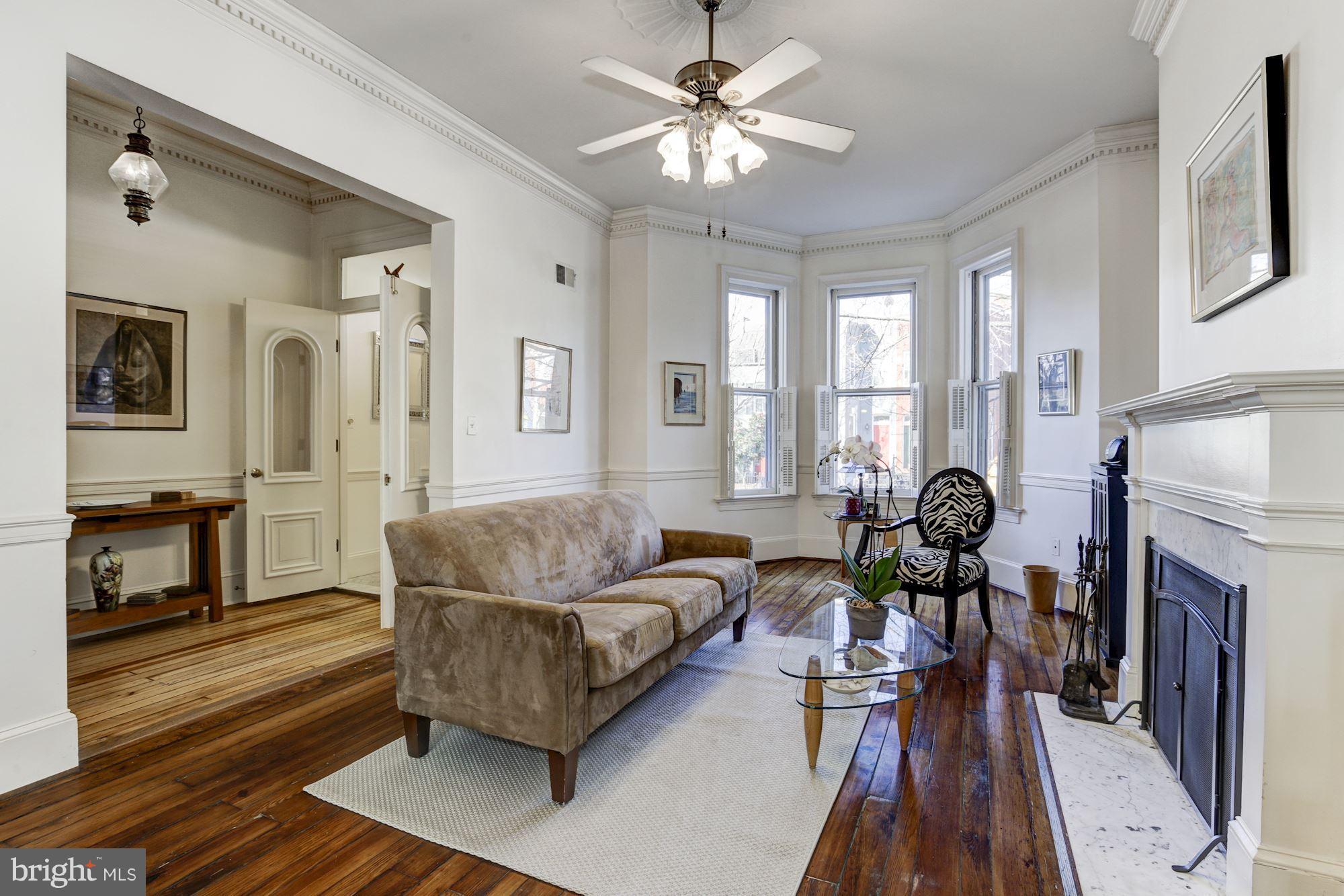 210 6th Street Southeast Washington, DC 20003 - Photo 2 of 23 Living Room