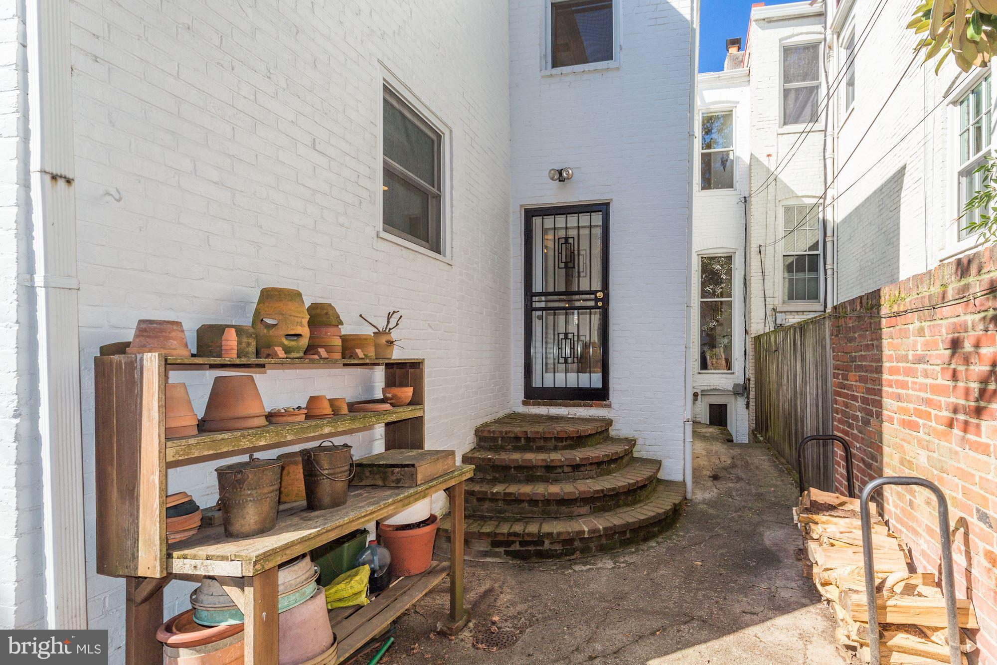 210 6th Street Southeast Washington, DC 20003 - Photo 20 of 23 Exterior (Rear)