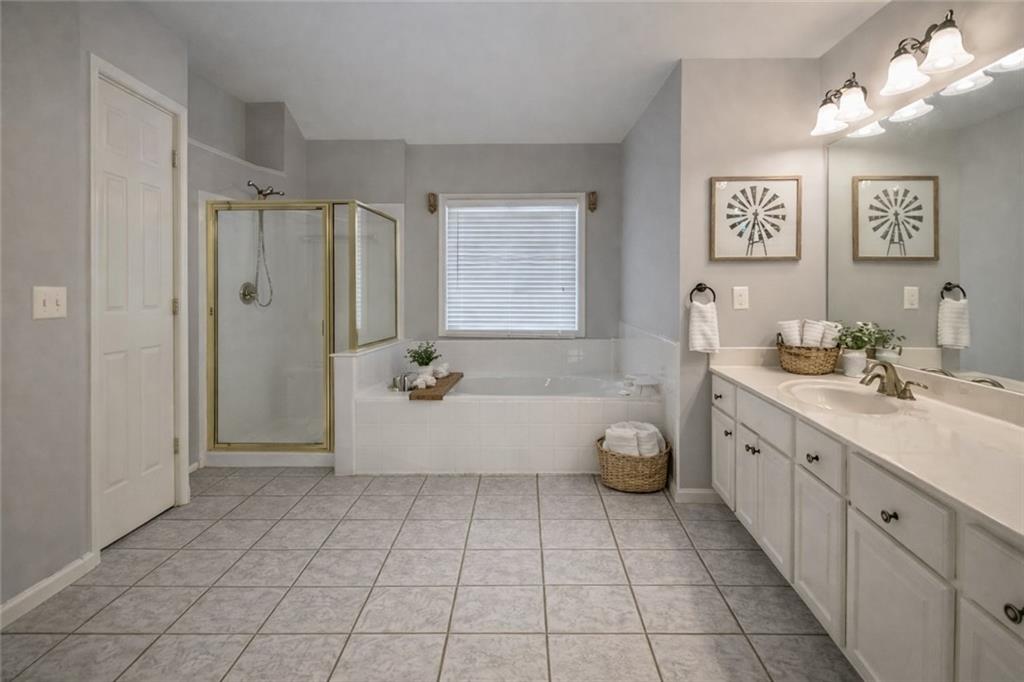 915 Bishops Crossing Norcross, GA 30071 - Photo 6 of 10