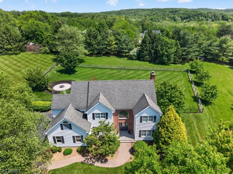 38 Grove Farm Road Pittstown, NJ 08867 - Photo 3 of 46