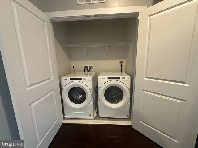 $2,999 | 13338 Arrowbrook Centre Drive, Unit 110, Herndon, VA 20171