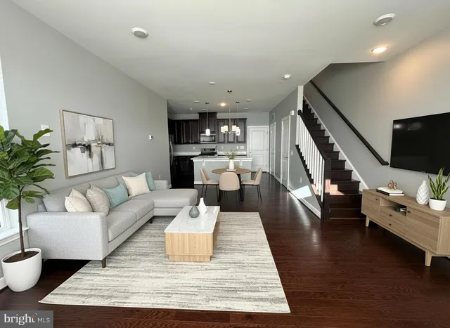 $2,999 | 13338 Arrowbrook Centre Drive, Unit 110, Herndon, VA 20171