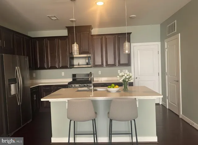 $2,999 | 13338 Arrowbrook Centre Drive, Unit 110, Herndon, VA 20171