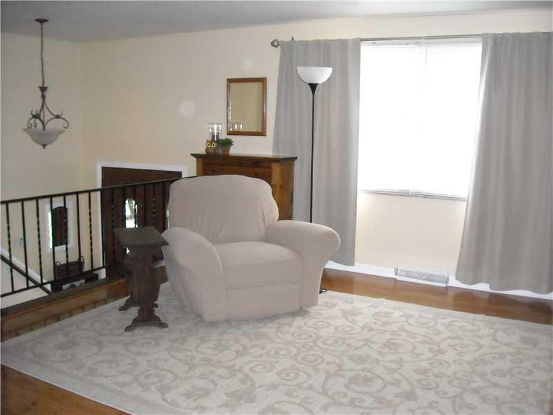 344 Oak Road Plum, PA 15239 - Photo 3 of 25 Living Room.