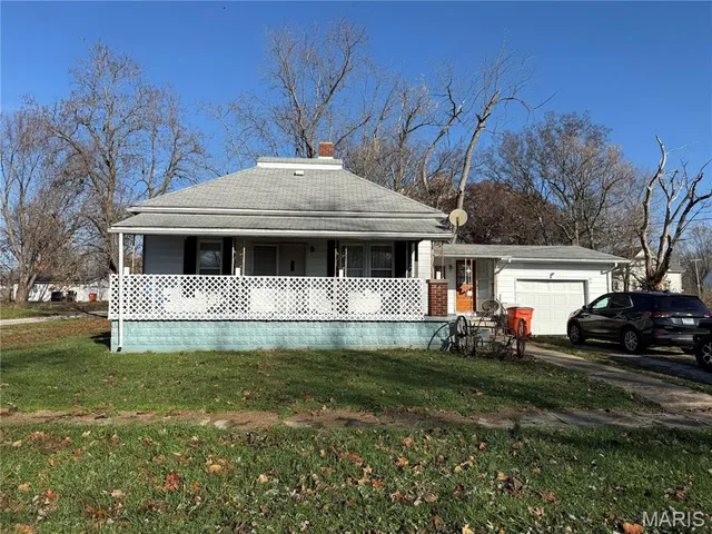 $50,000 | 109 West Willow Street, Sorento, IL 62086