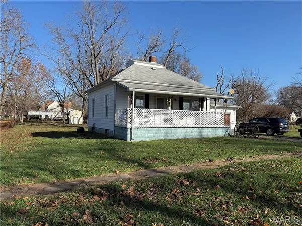 $50,000 | 109 West Willow Street, Sorento, IL 62086