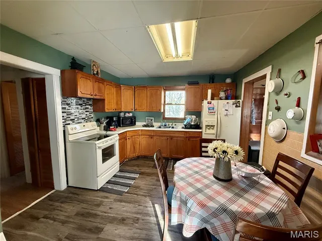 $50,000 | 109 West Willow Street, Sorento, IL 62086