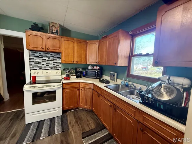 $50,000 | 109 West Willow Street, Sorento, IL 62086