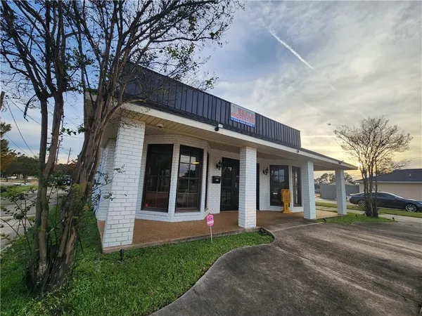 $645,000 | 1604 Metro Drive, Alexandria, LA 71301