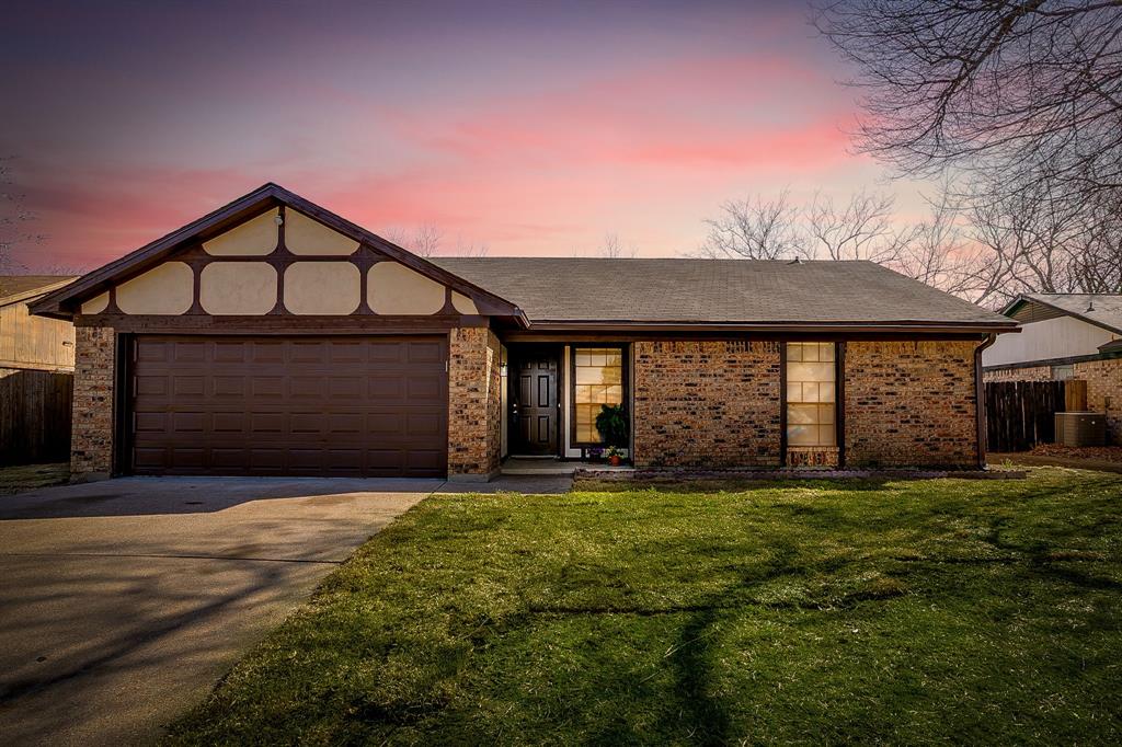 1812 Briar Run Benbrook, TX 76126 - Photo 29 of 30