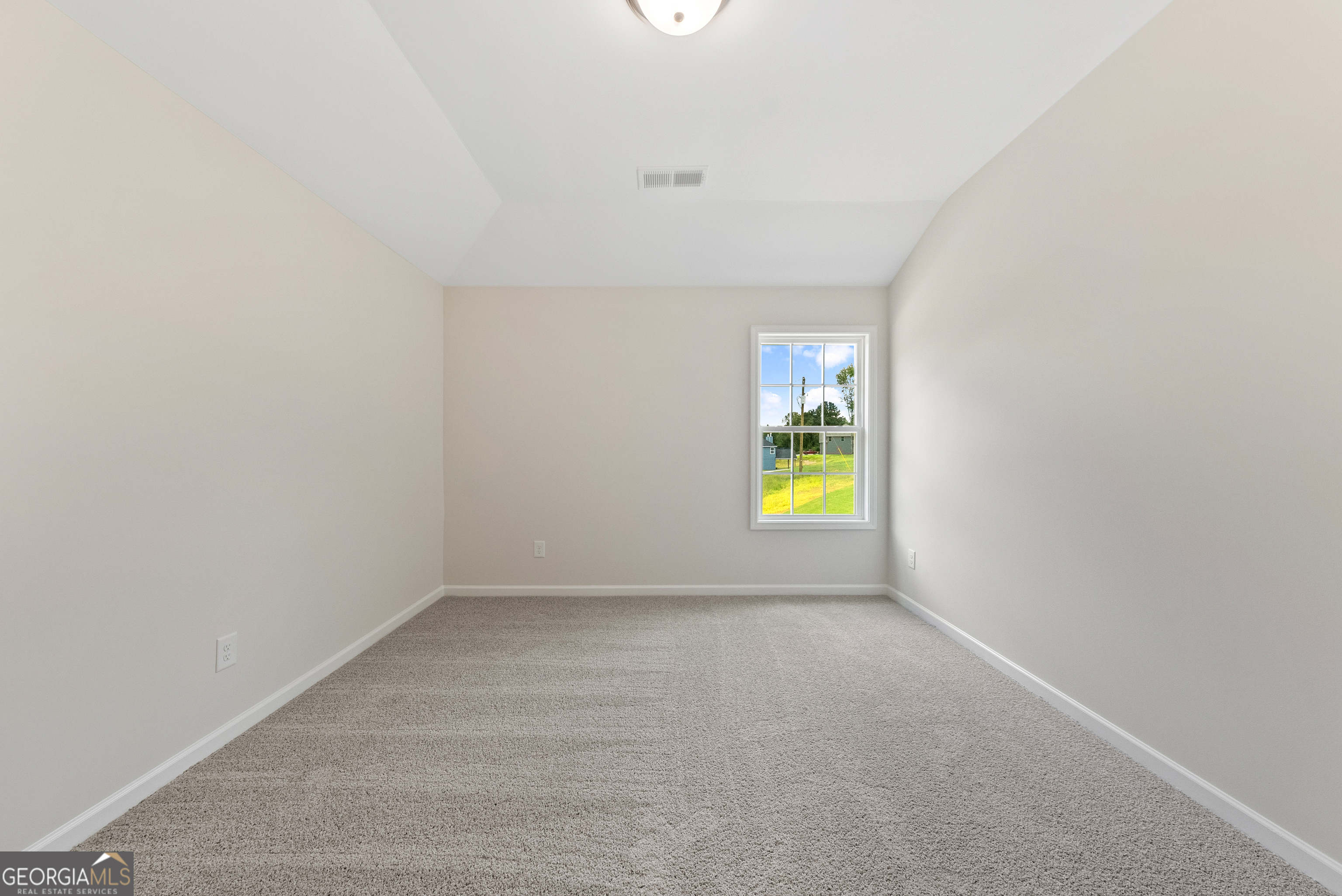 575 Bohannon Road, Unit 8 Grantville, GA 30220 - Photo 19 of 33 a view of an empty room and window