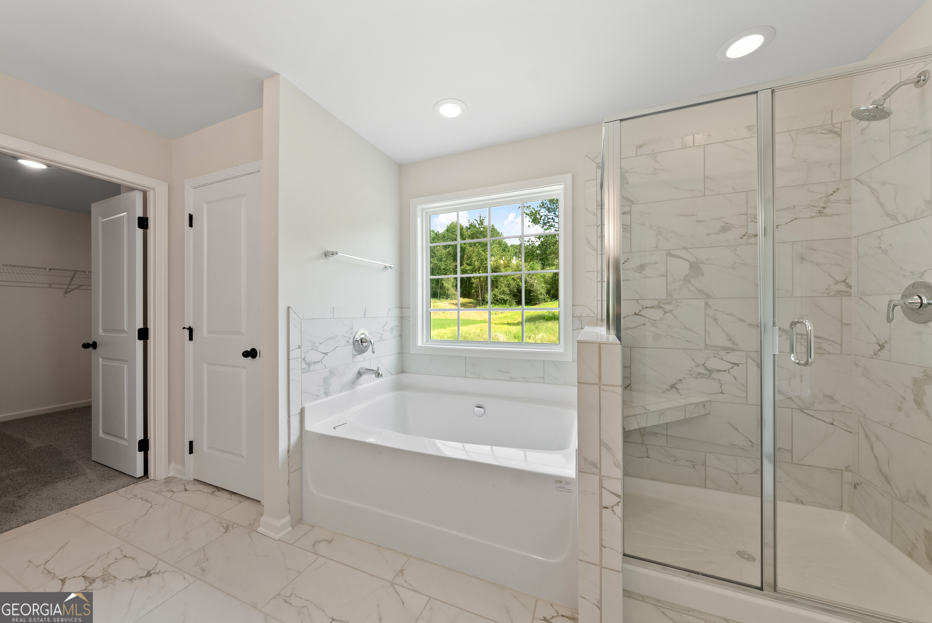 575 Bohannon Road, Unit 8 Grantville, GA 30220 - Photo 27 of 33 a spacious bathroom with a bathtub and shower